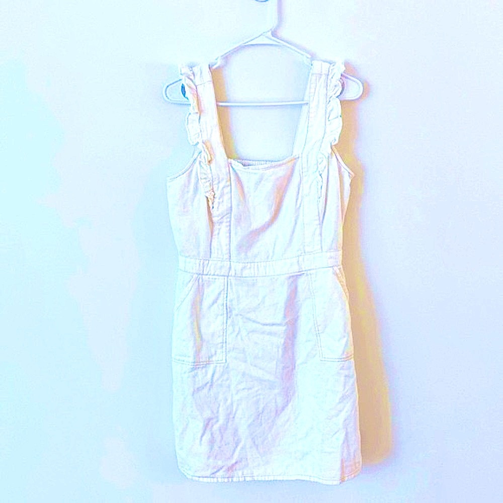 ☀️ White Ruffle Denim Mini Dress - Size L  🌸
